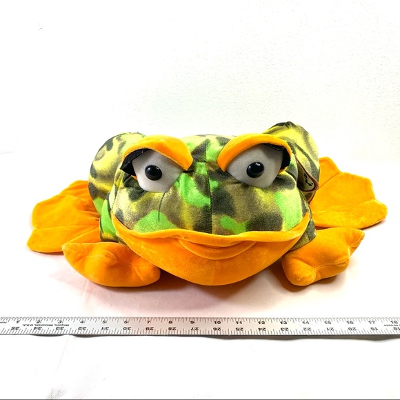 Best Made Toys Frog Plush Stuffed Animal. - Picture 7 of 12